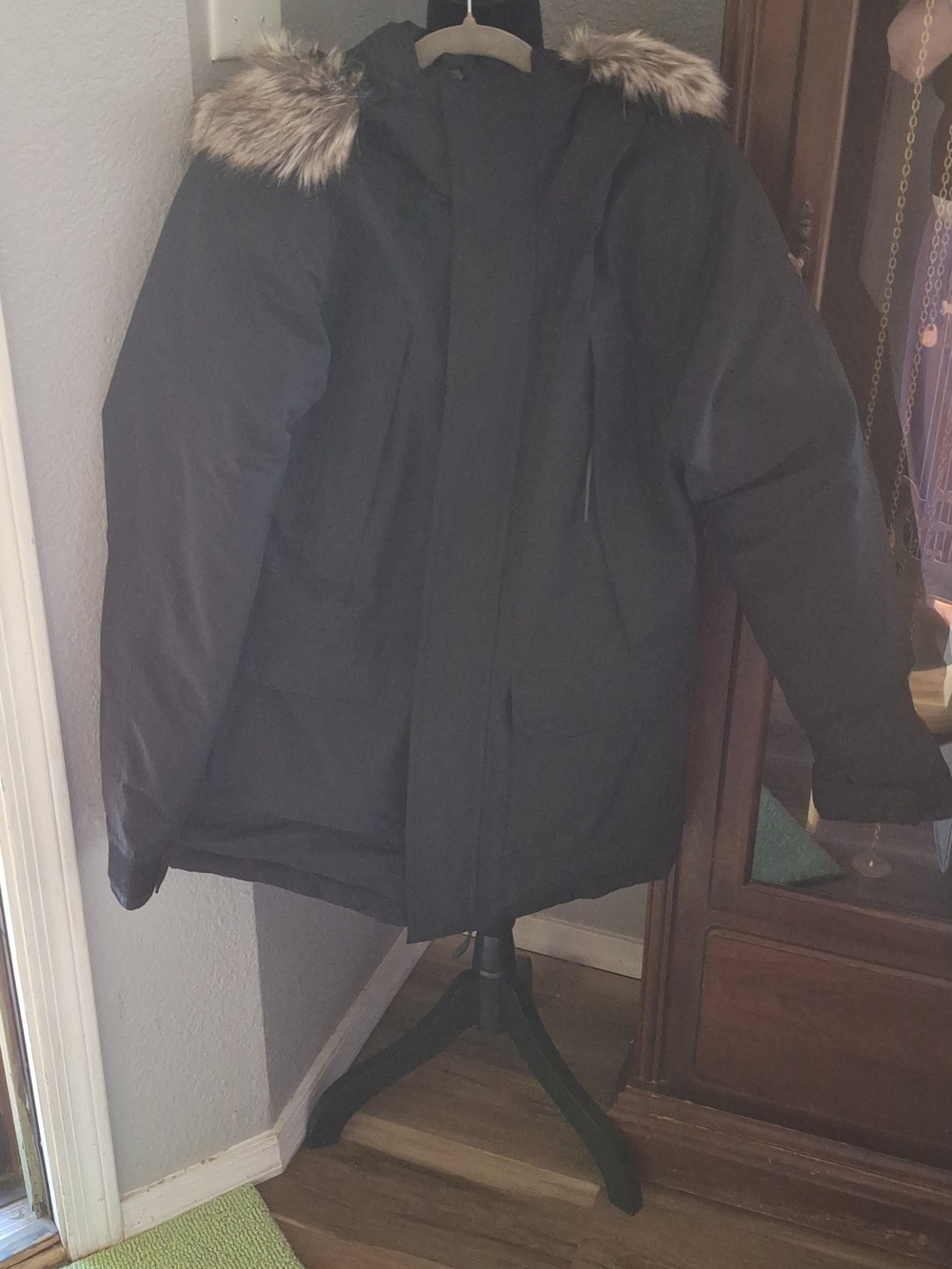 Quince Responsible Down Hooded Short Parka Black S NWT - Picture 3 of 5